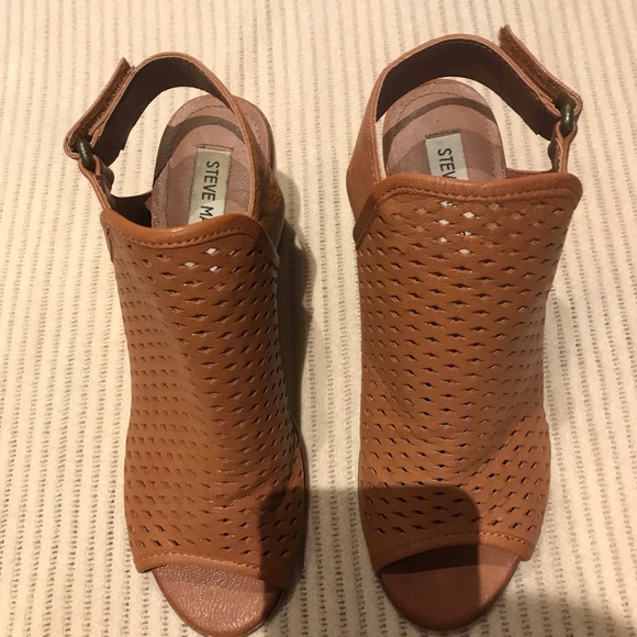 Steve Madden Sandals 3” Heel - Picture 4 of 7